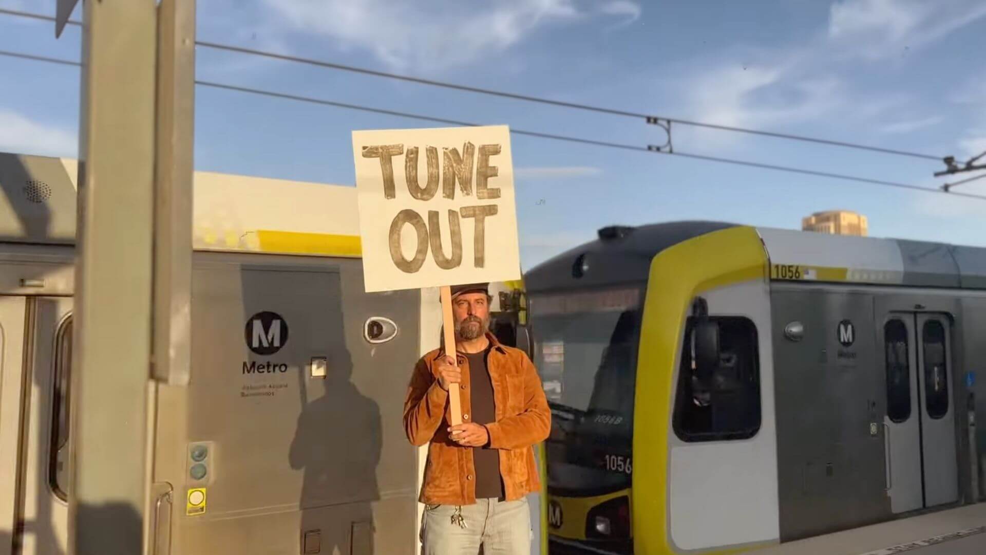 Screenshot : Tune Out - Herman Dune